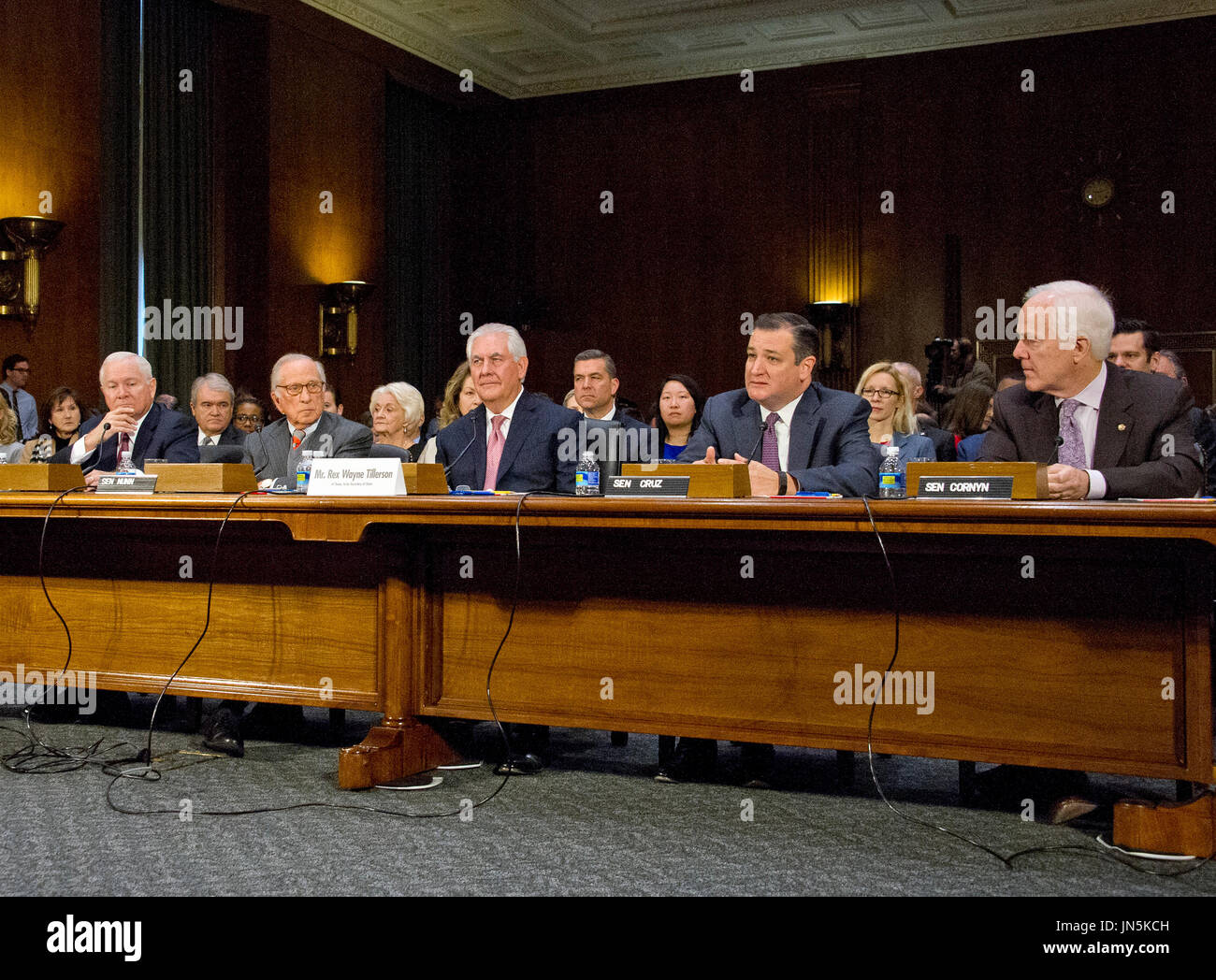 From left to right former US Secretary of Defense Robert Gates, former