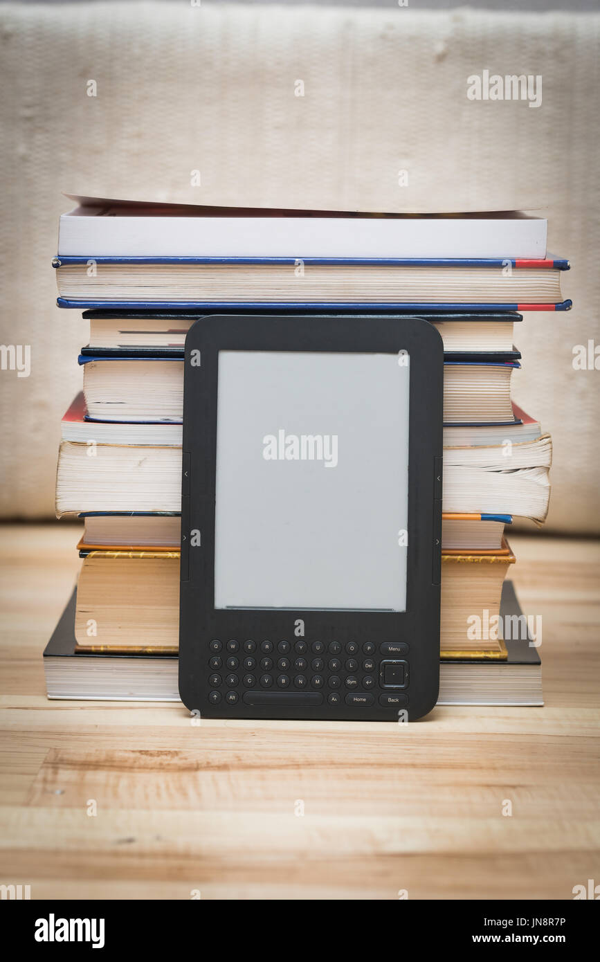 Book Reader Back Electronic book reader hi-res stock photography and images - Alamy