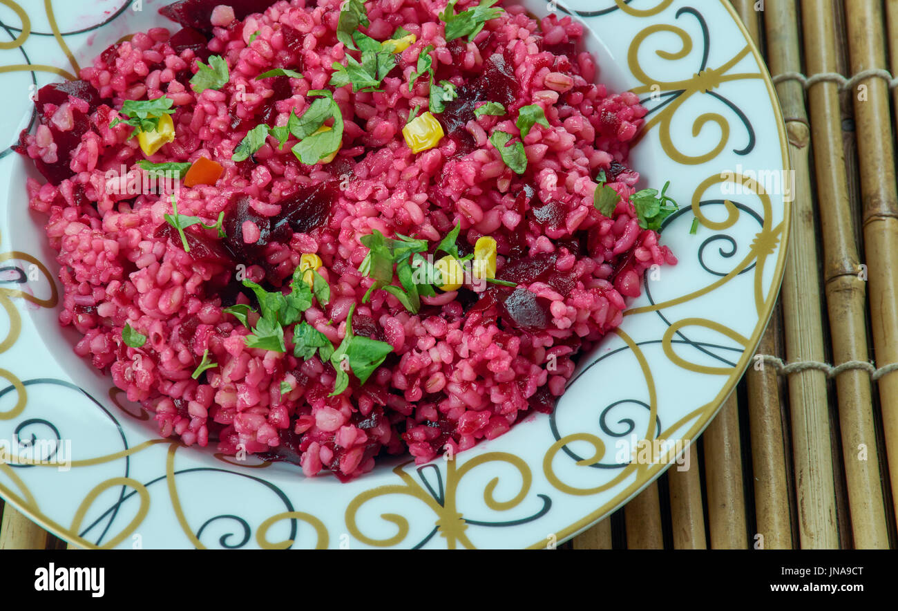 Kırmızı Pancarlı Bulgur Salatası Videosu Kırmızı Pancarlı Bulgur Salatası Videosu