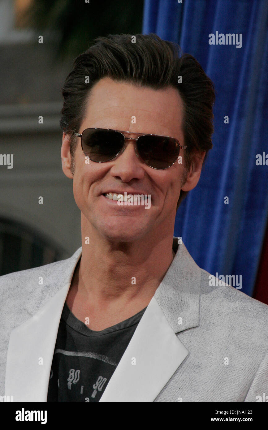 Jim Carrey 03/11/2013 