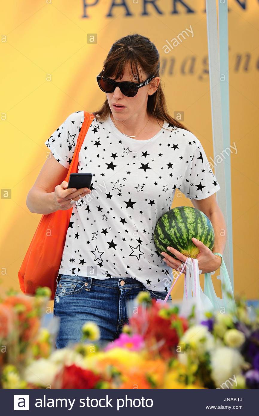 Jennifer Garner Ben Affleck And Jennifer Garner Go To The Farmers