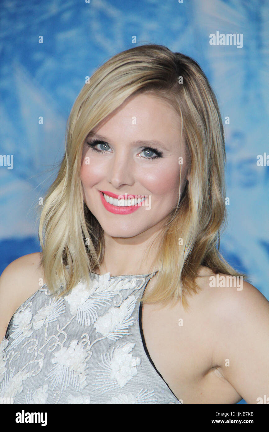 Kristen Bell 11/19/2013 &ldquo;Frozen&rdquo; Premiere held at El Capitan Theatre in