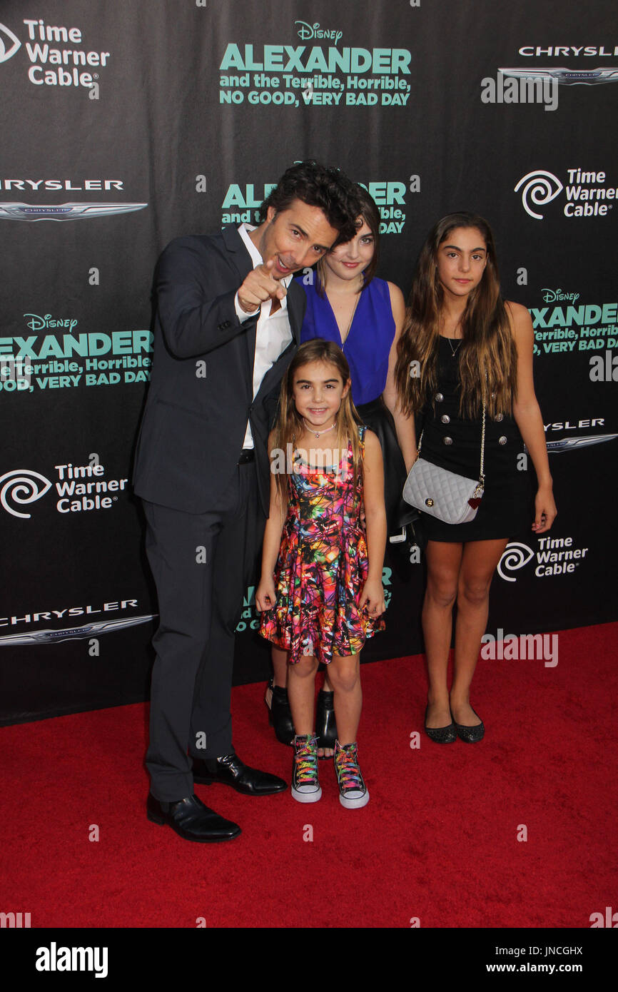 Sophie levy and tess levy hi-res stock photography and images - Alamy