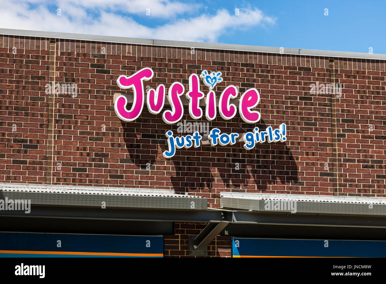 Tween clothing brand Justice closing all stores 