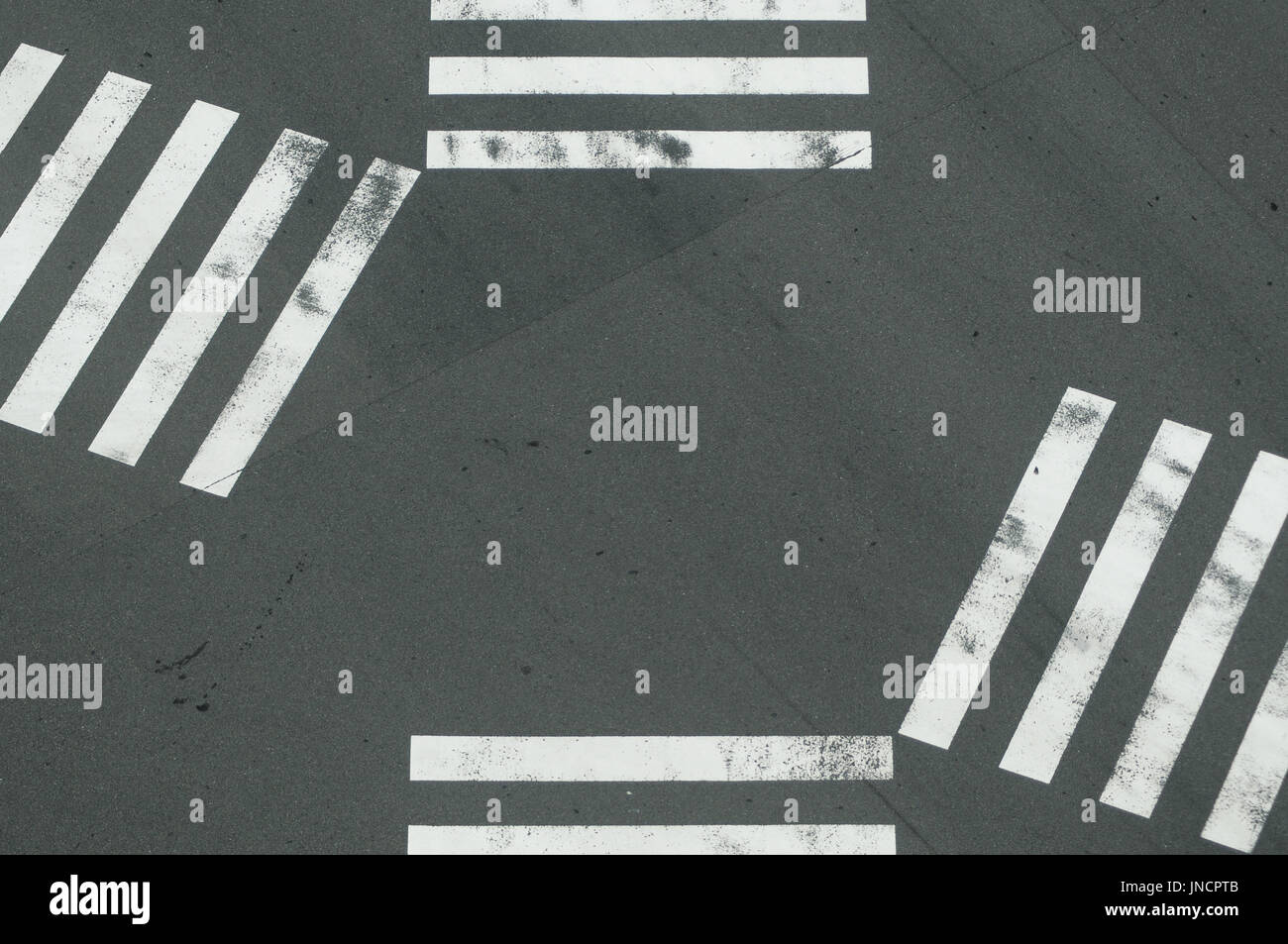 Road marking in japan hires stock photography and images Alamy