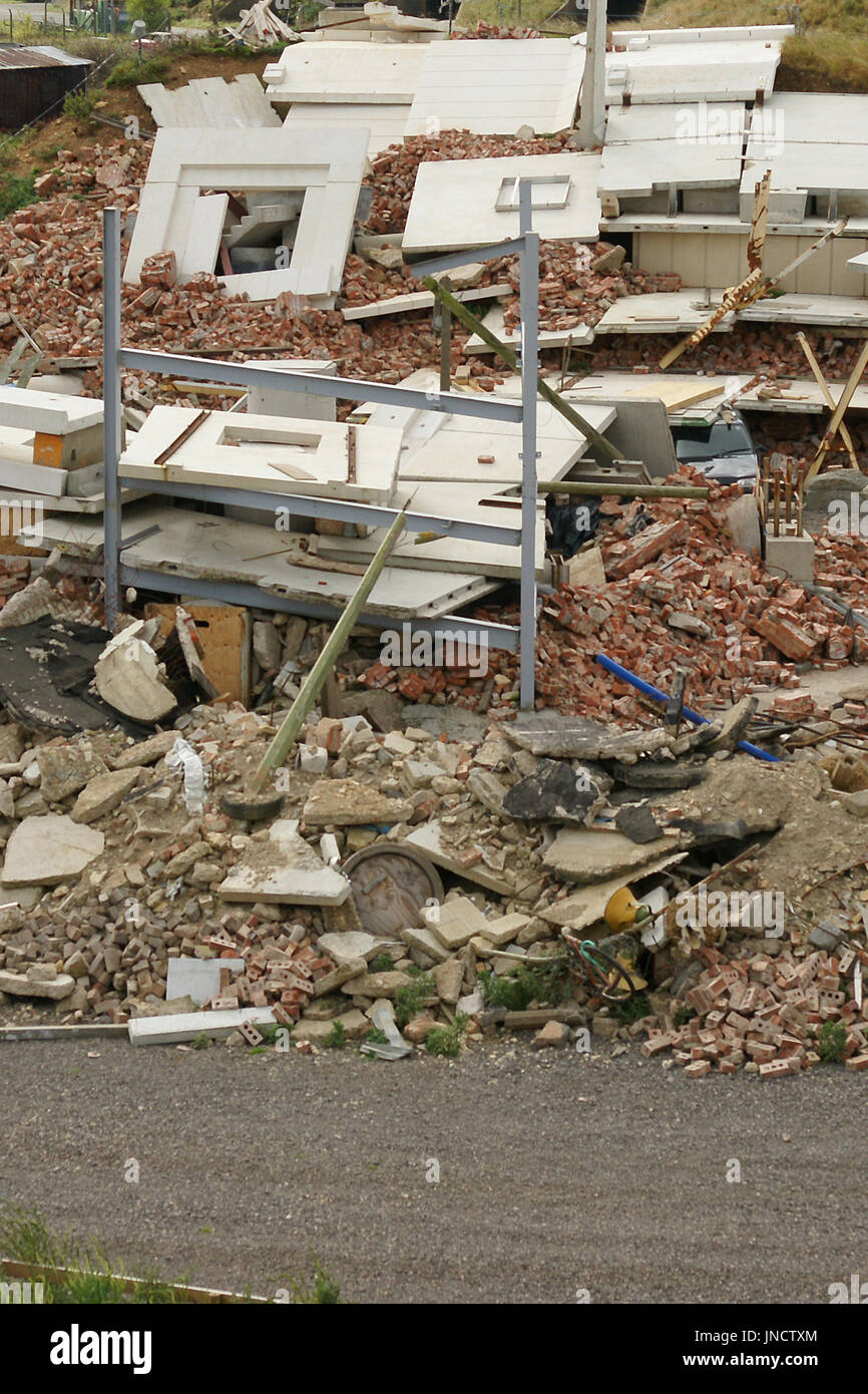 bomb blast, structural failure, building damage Stock Photo Alamy