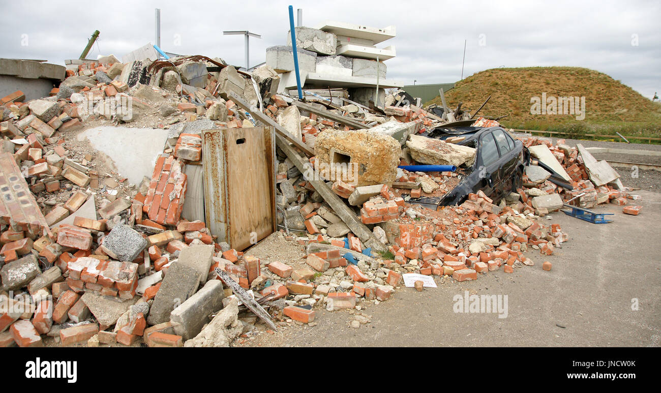 bomb blast, structural failure, building damage Stock Photo Alamy