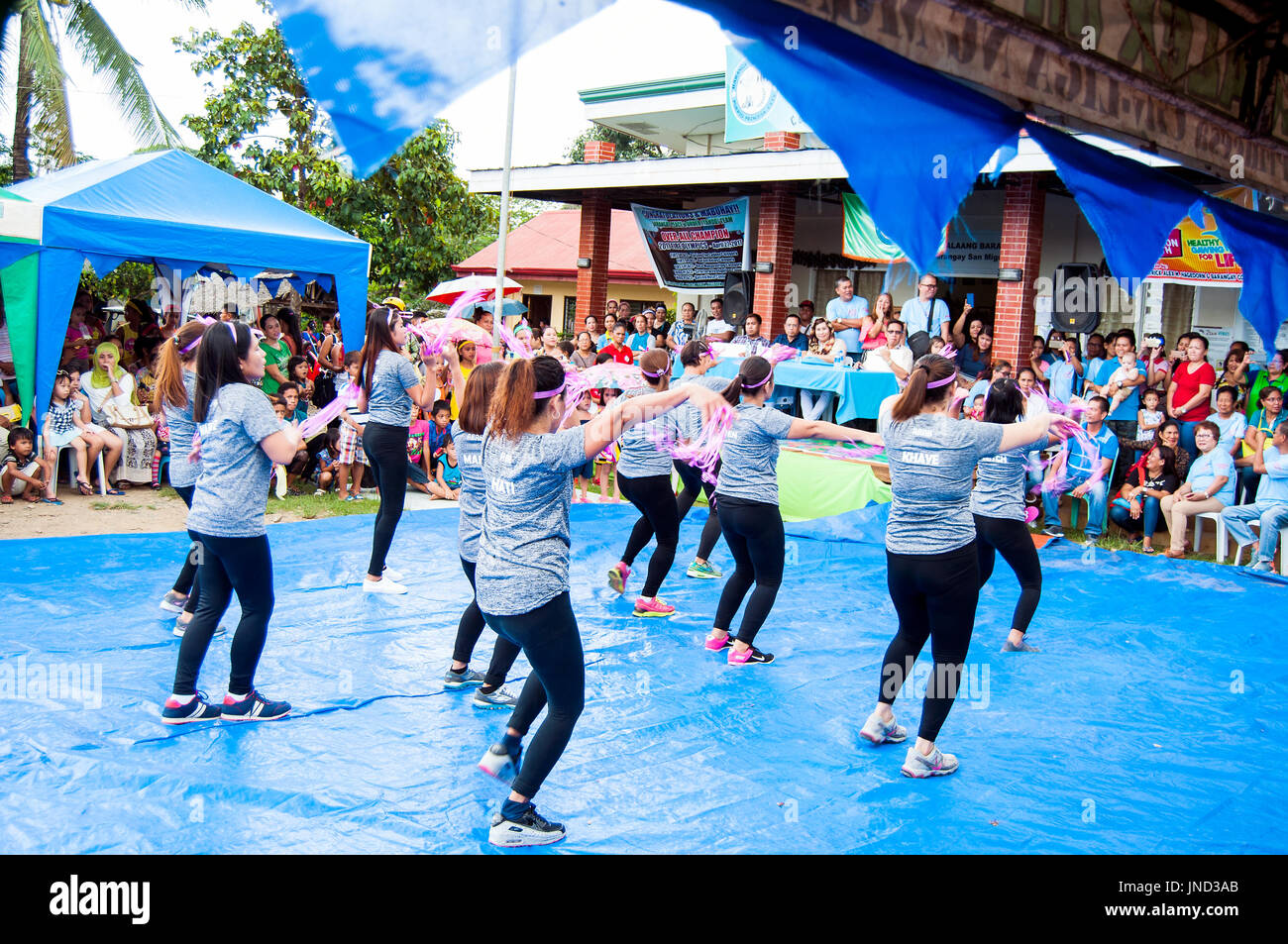 Cheerleader competition at secondary school, Puerto Princesa North Road, Puerto Princesa, Palawan, Philippines Stock Photo