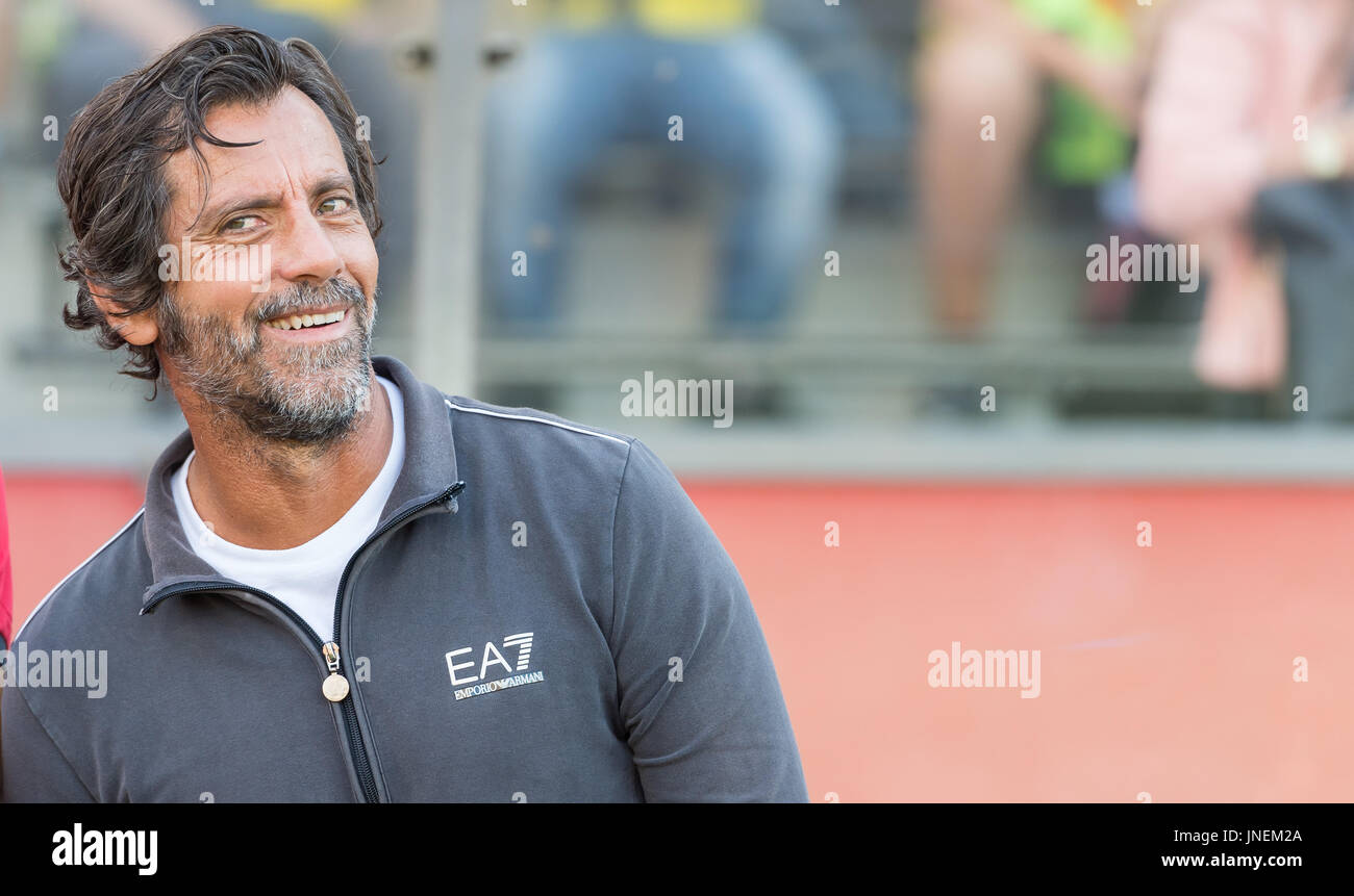 Winterthur, Switzerland. 28th July, 2017. Espanyol's coach Quique Flores, photographed during the soccer test match between Borussia Dortmund and RCD Espanyol de Barcelona in Winterthur, Switzerland, 28 July 2017. Photo: Guido Kirchner/dpa/Alamy Live News Stock Photo