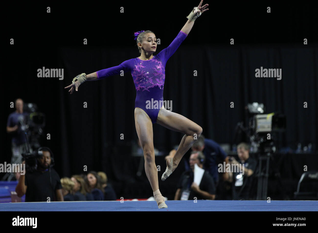 Olivia dunne hi-res stock photography and images - Alamy