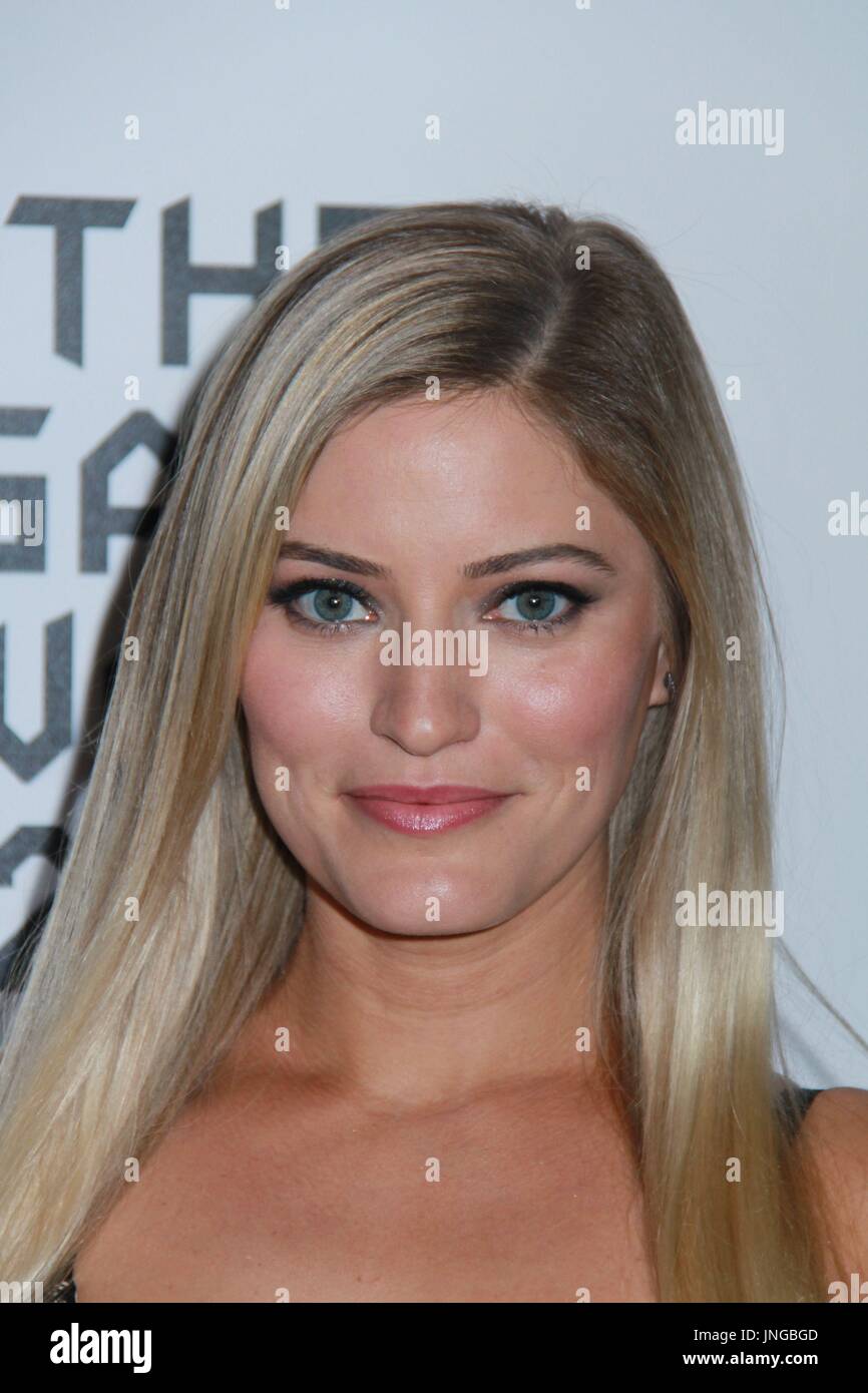 Justine Ezarik 12/01/2016 The Game Awards at the Microsoft Theater in