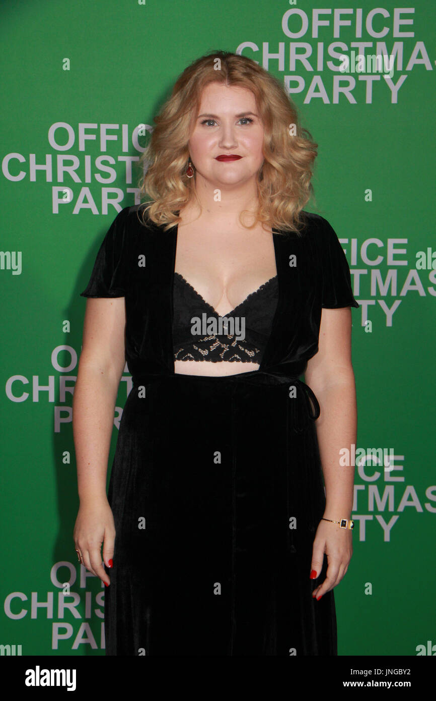 Jillian Bell 12/07/2016 The Los Angeles Premiere of "Office Christmas