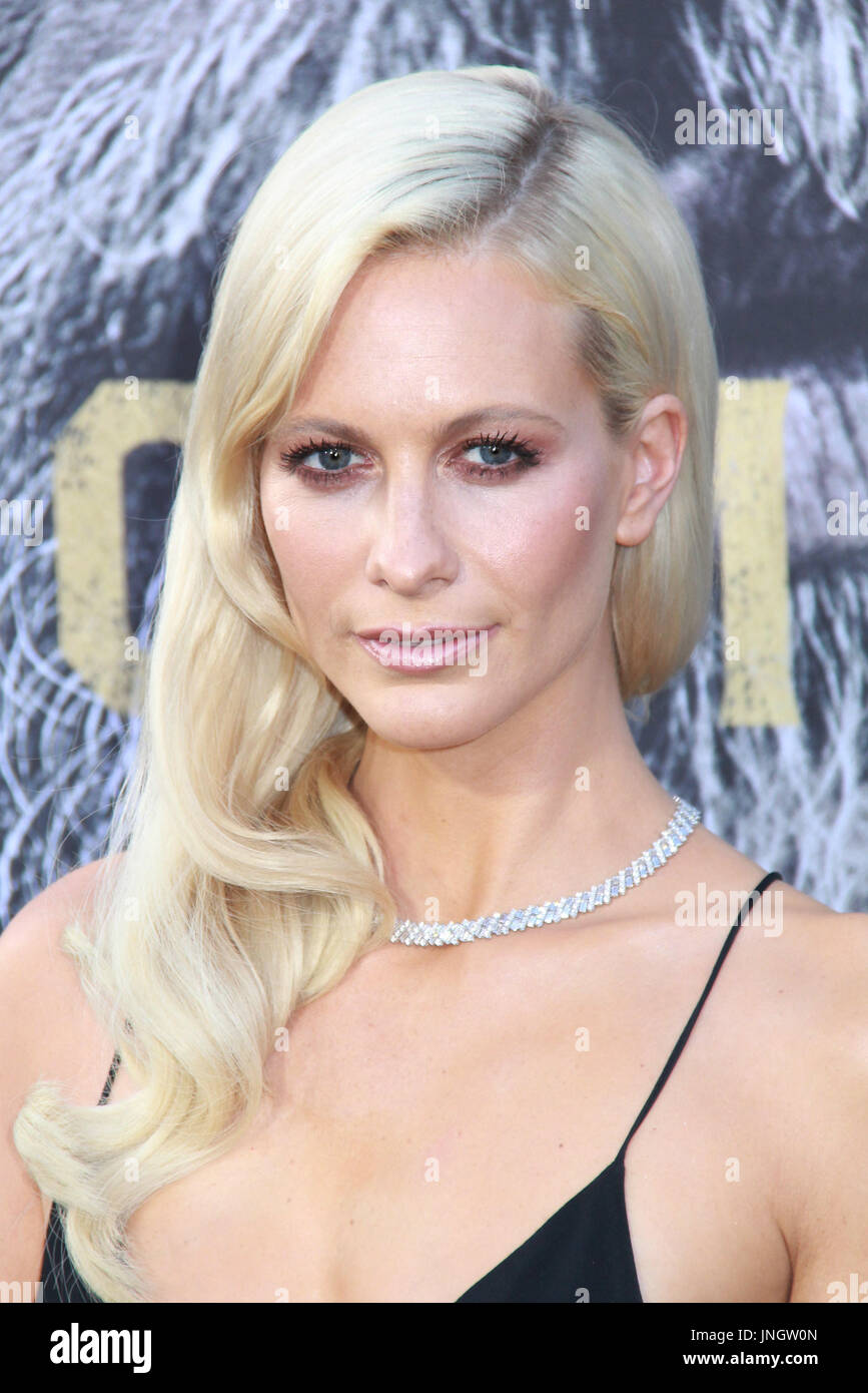 Poppy Delevingne 05/08/2017 The Premiere of "King Arthur: Legend of The