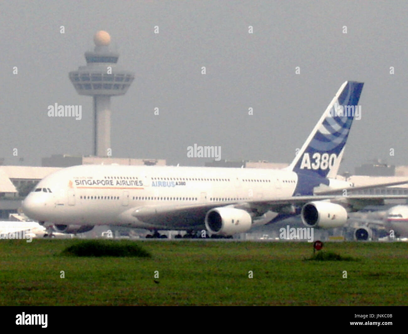 SINGAPORE - The world's largest passenger jet, the Airbus A380
