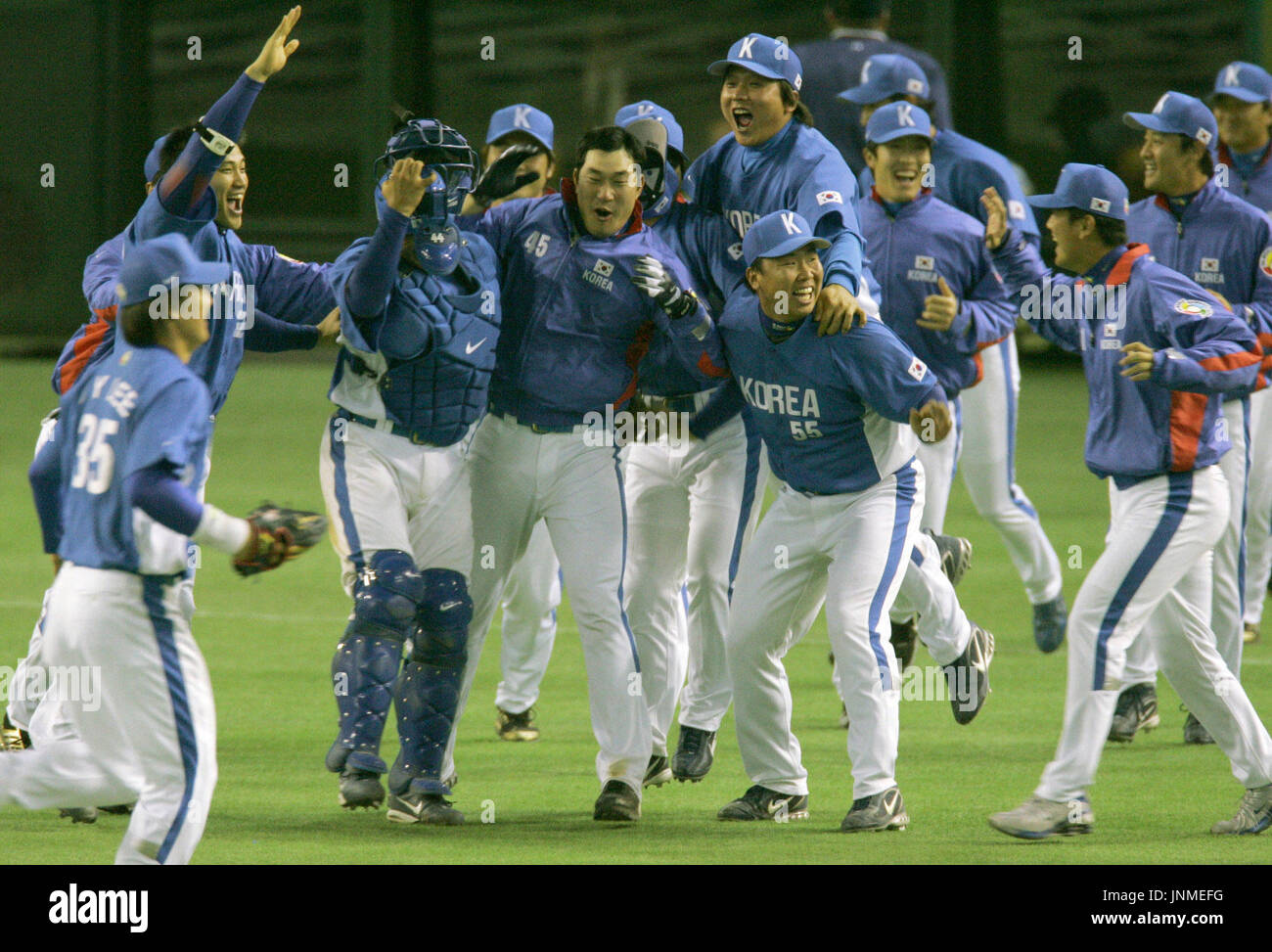 TOKYO, Japan South Korean baseball players celebrate their 32