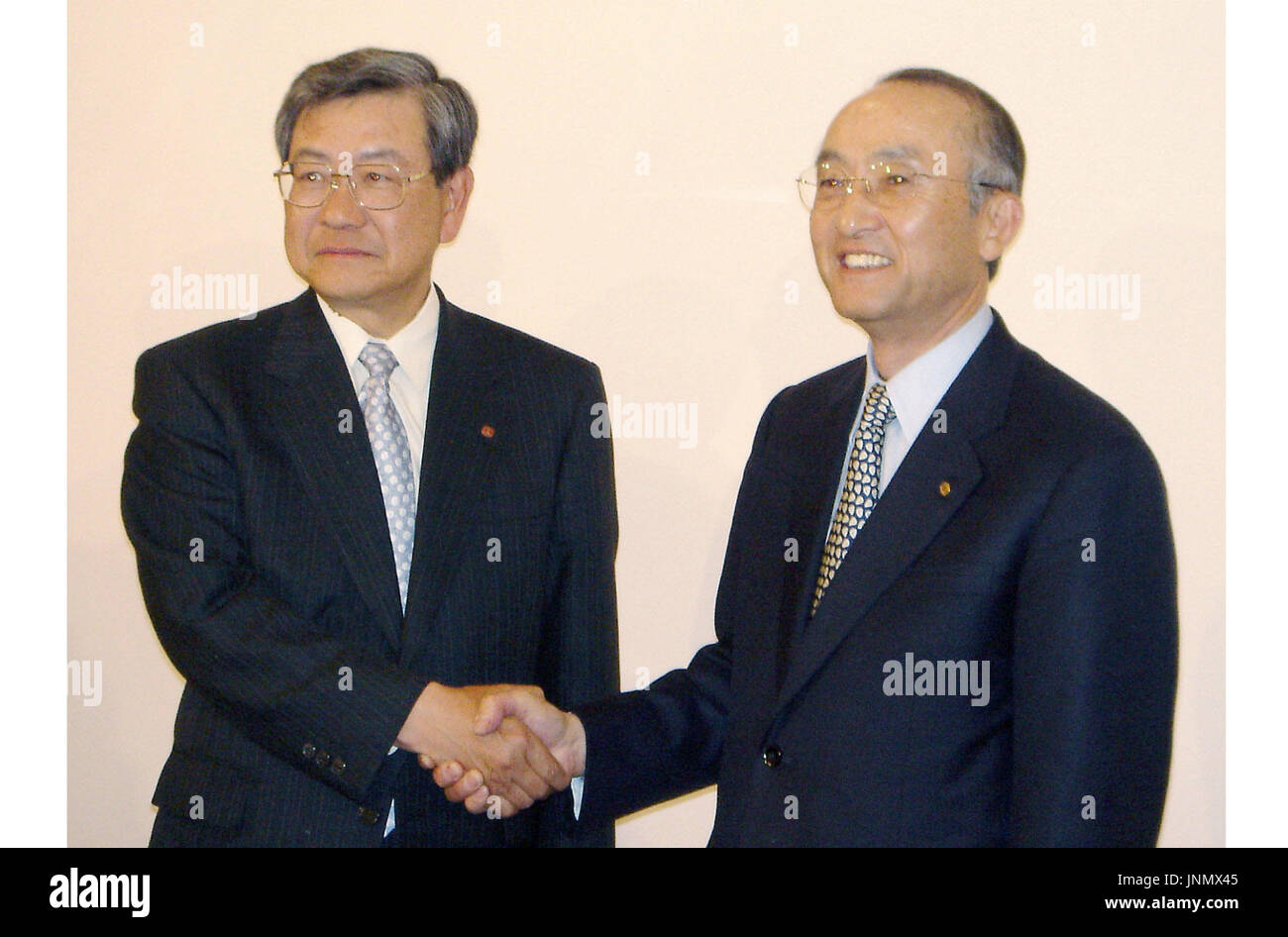 KITAKYUSHU, Japan Toyota Motor Corp. President Katsuaki Watanabe (R