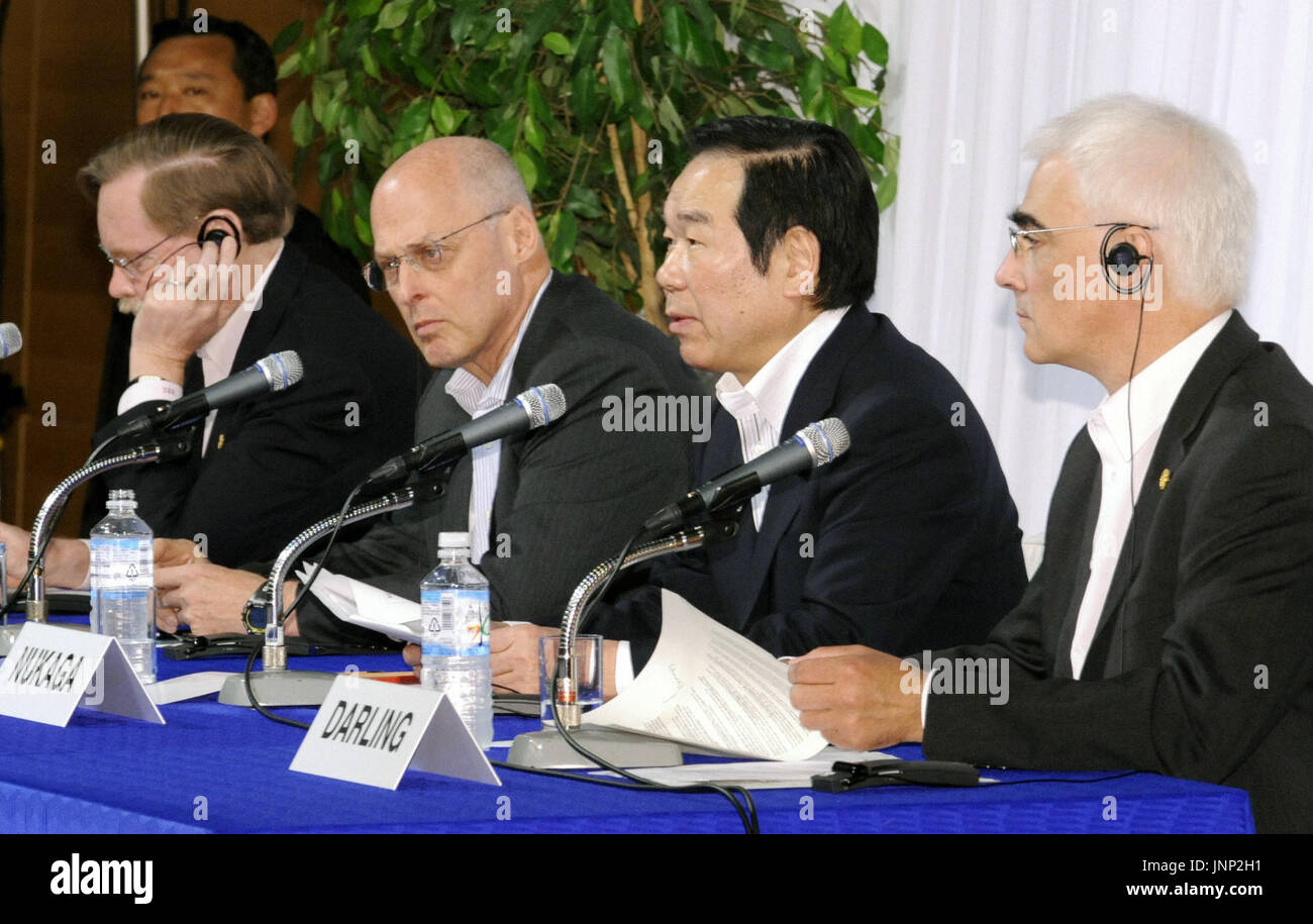 OSAKA, Japan World Bank President Robert Zoellick (L), U.S. Treasury