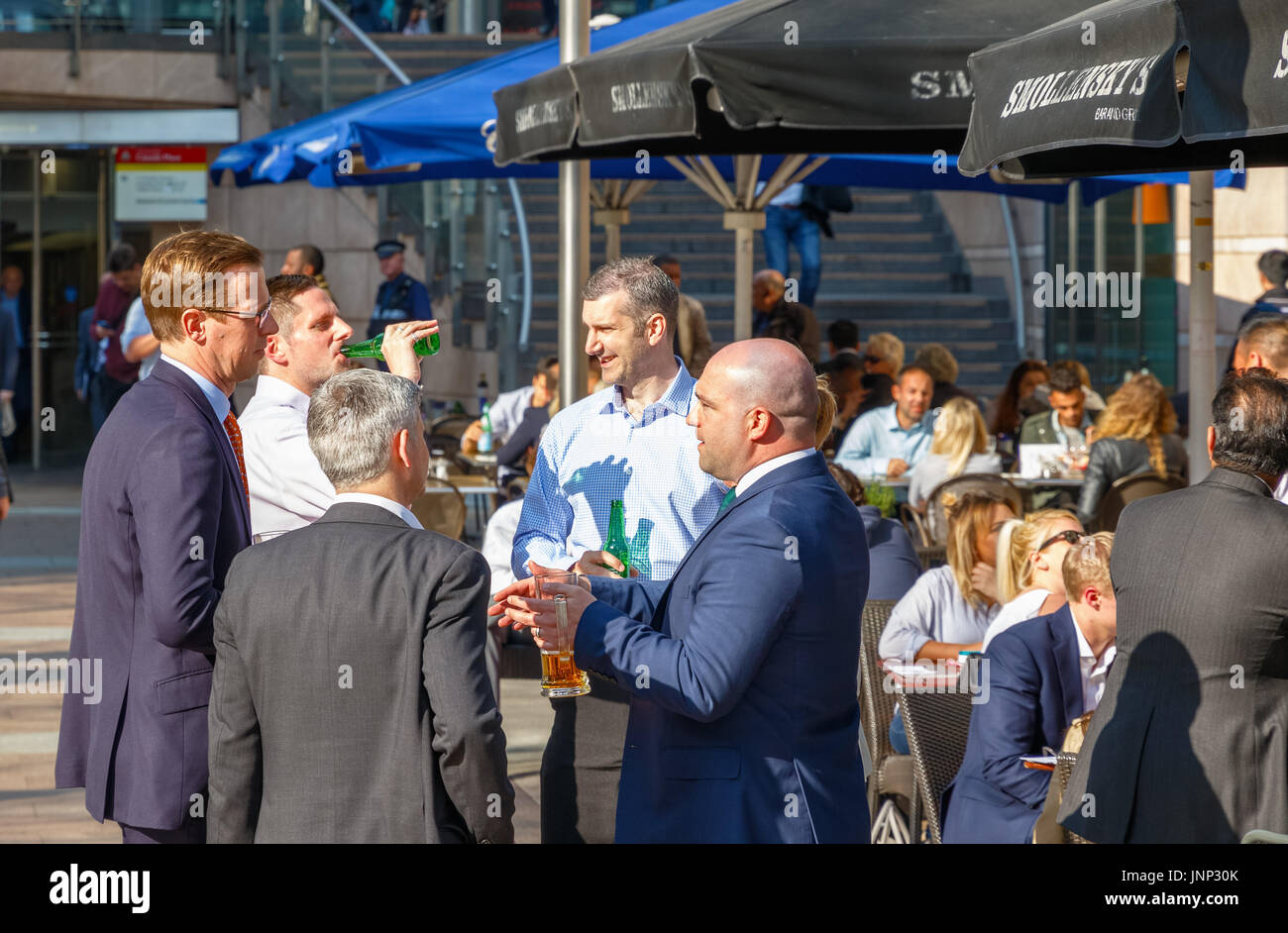 Group people standing at bar hi-res stock photography and images - Alamy