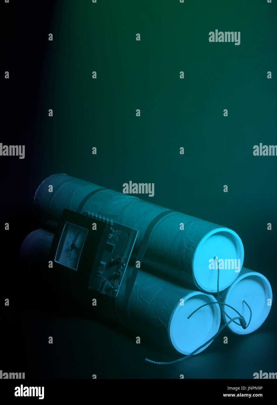 Time Bomb Structure Time bomb made with dynamite Stock Photo - Alamy