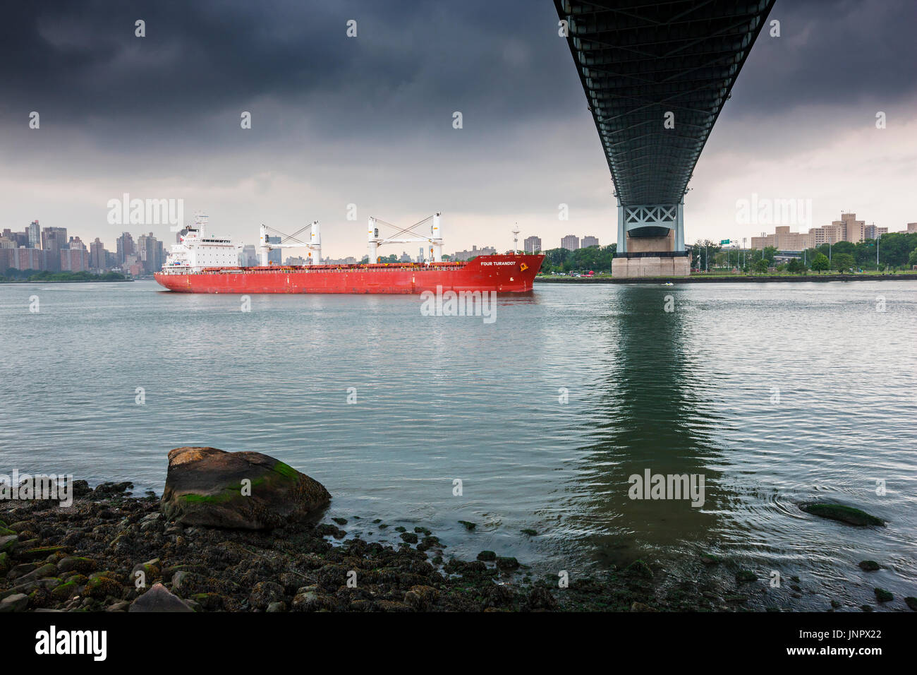 Cargo ship new york city hires stock photography and images Alamy