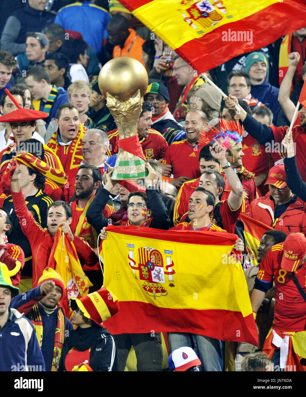 PRETORIA, South Africa - Supporters of Spain cheer for their team during a World Cup Group H match between Spain and Chile at Loftus Versfeld Stadium in Pretoria, South Africa, on June 25, 2010. Spain beat Chile 2-1 but both teams advanced to the round of 16. (Kyodo) Stock Photo
