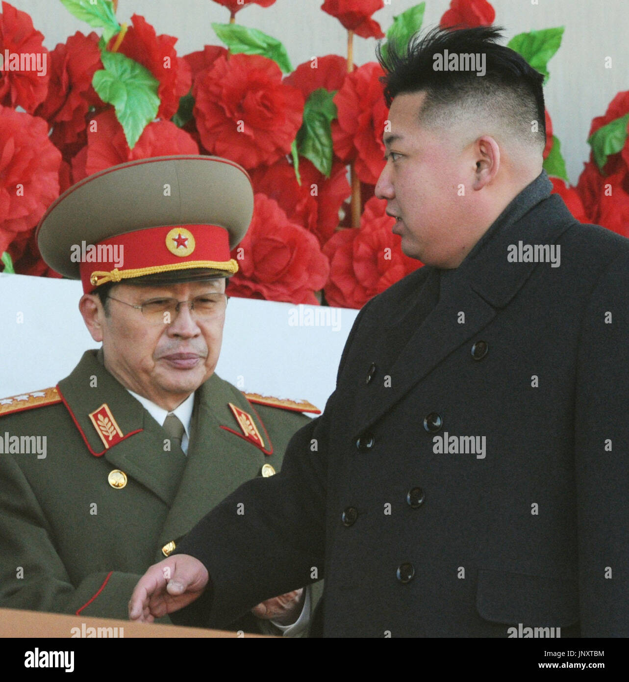 PYONGYANG, North Korea - North Korea's new leader Kim Jong Un (R ...