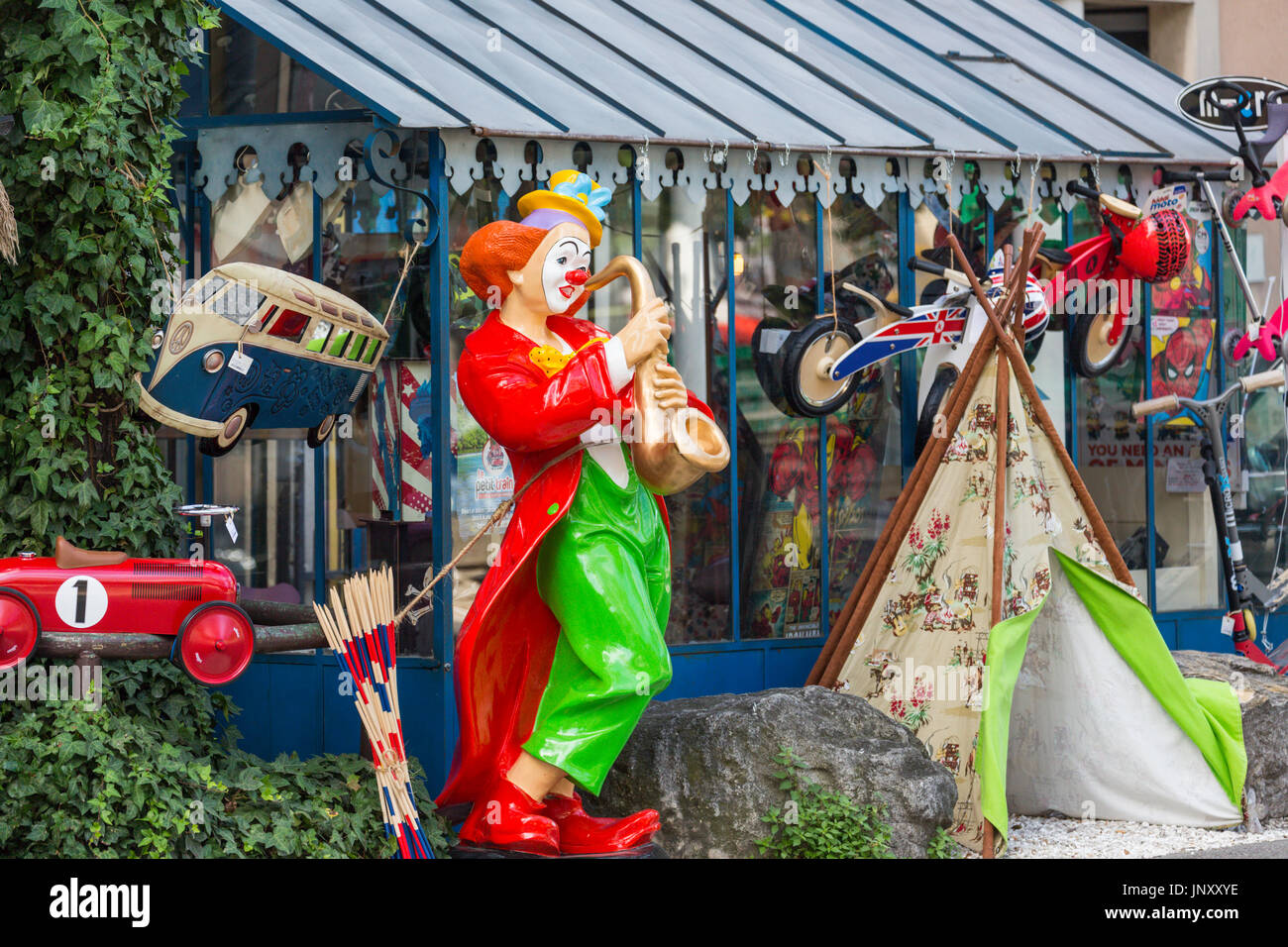 Antique Shops In France High Resolution Stock Photography and Images