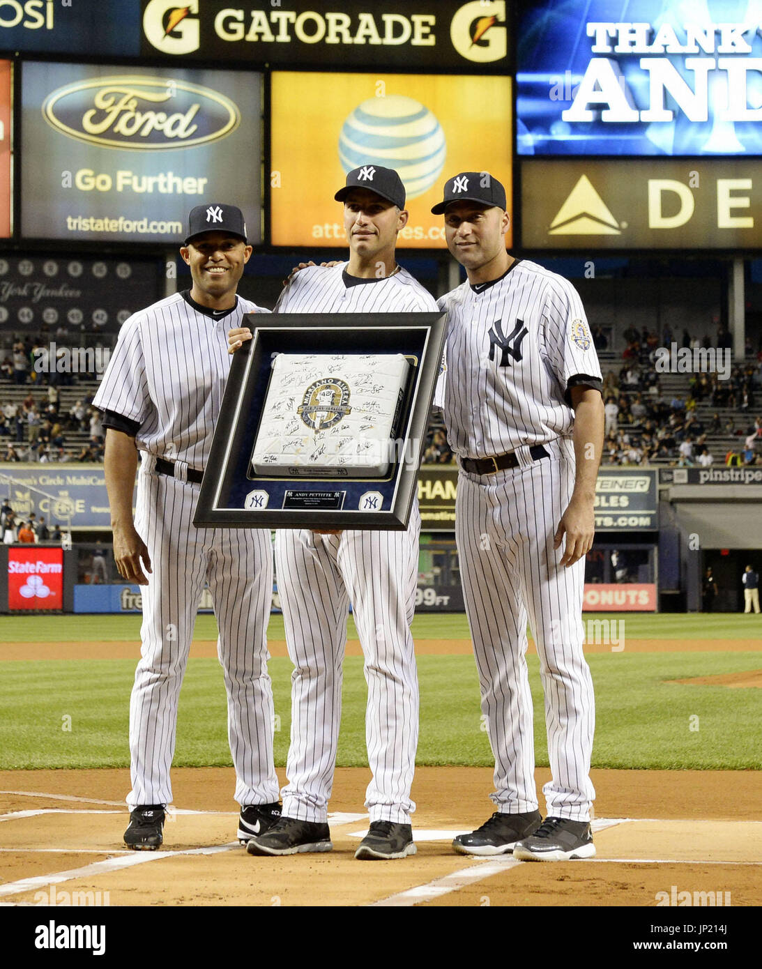 NEW YORK, United States New York Yankees (from L) closer Mariano