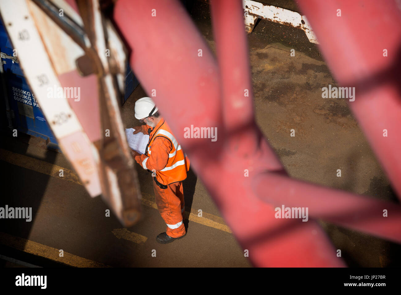 Oil Rig Sea Man High Resolution Stock Photography and Images Alamy