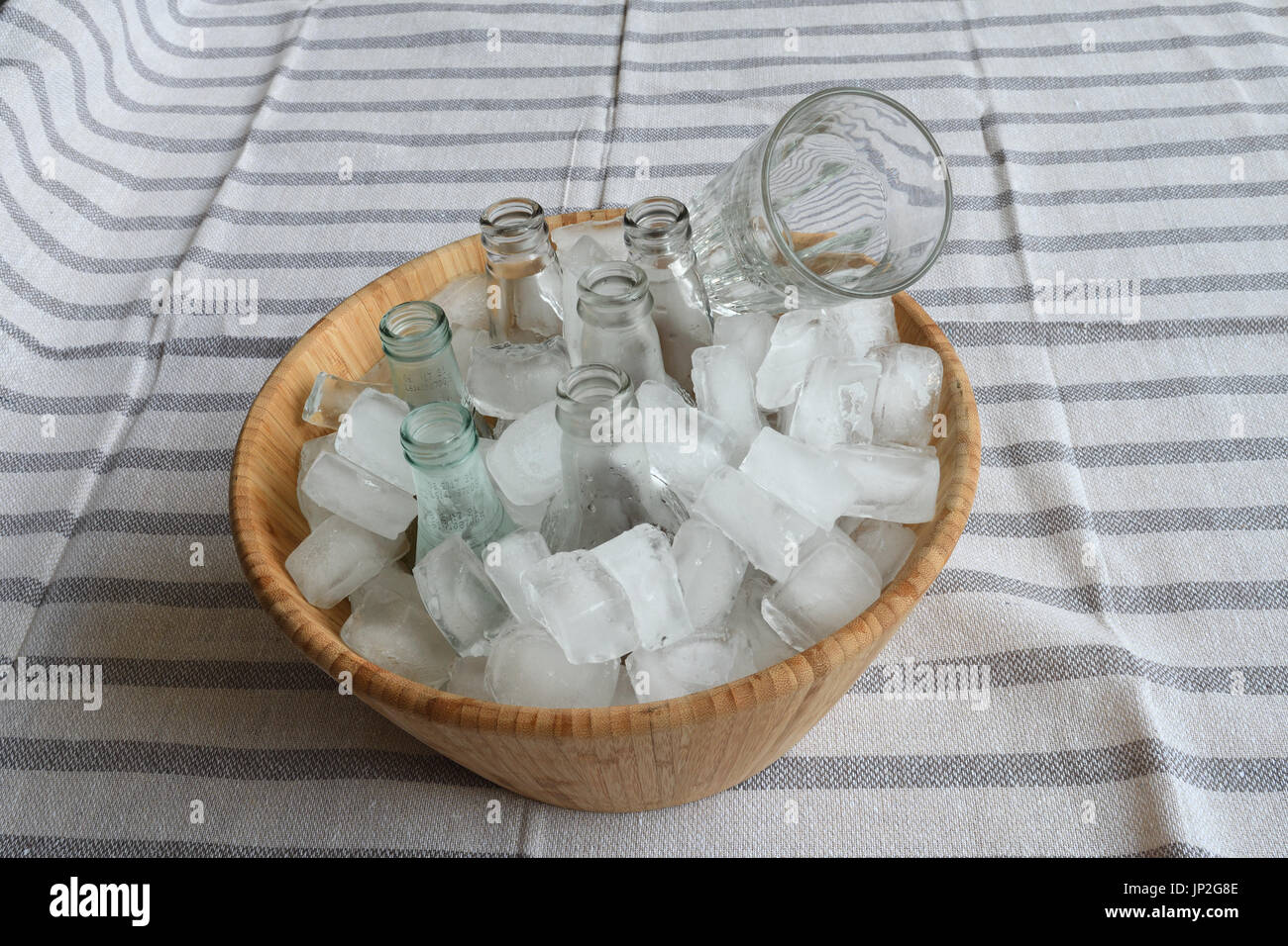Bucket iced hires stock photography and images Alamy