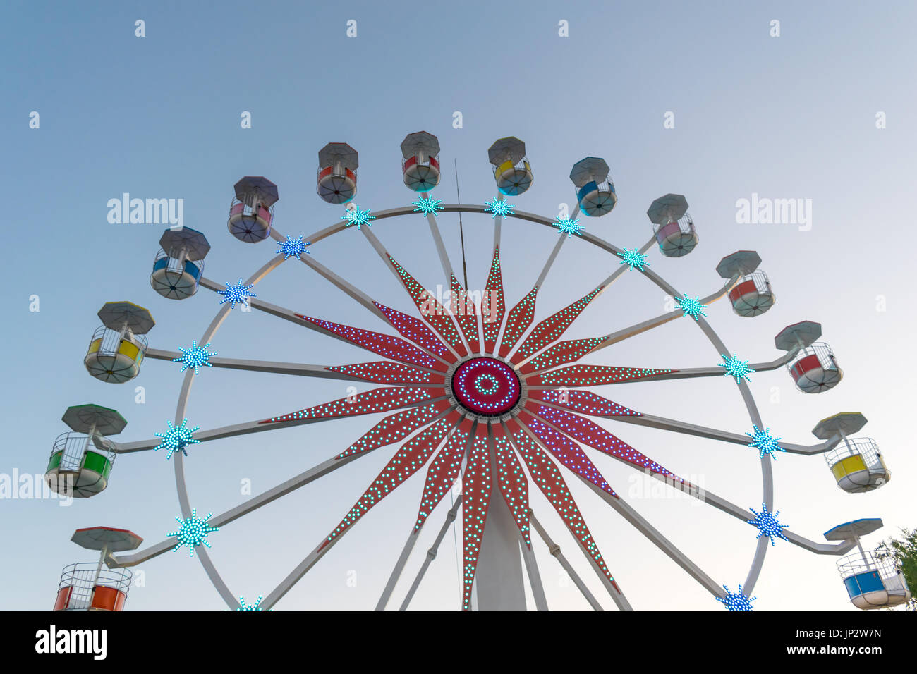 Amusement ferris wheel hi-res stock photography and images - Alamy