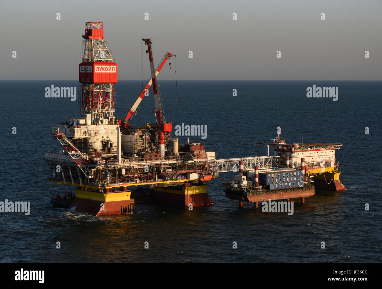 Russia oil ice platform hi-res stock photography and images - Alamy