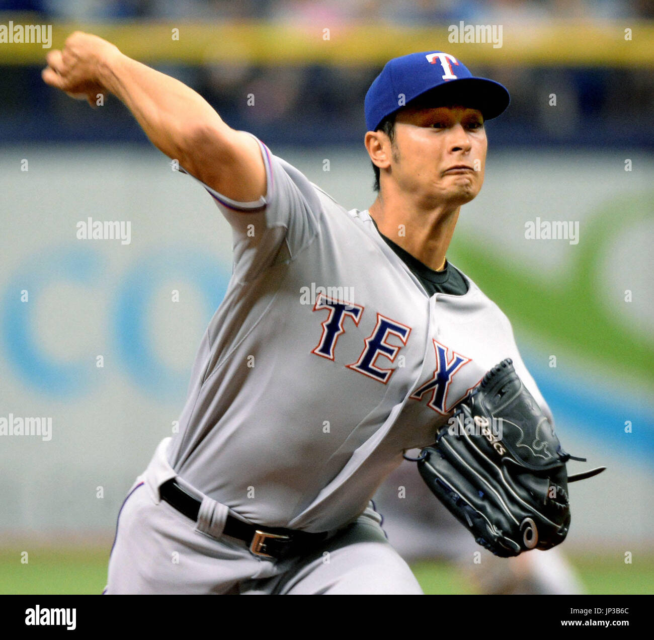 Texas Rangers right-hander Yu Darvish (L) chats with Nippon Ham Fighters  two-way player Shohei