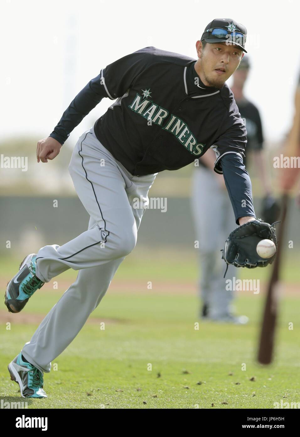 Seattle Mariners pitcher Hisashi Iwakuma of Japan fields during the