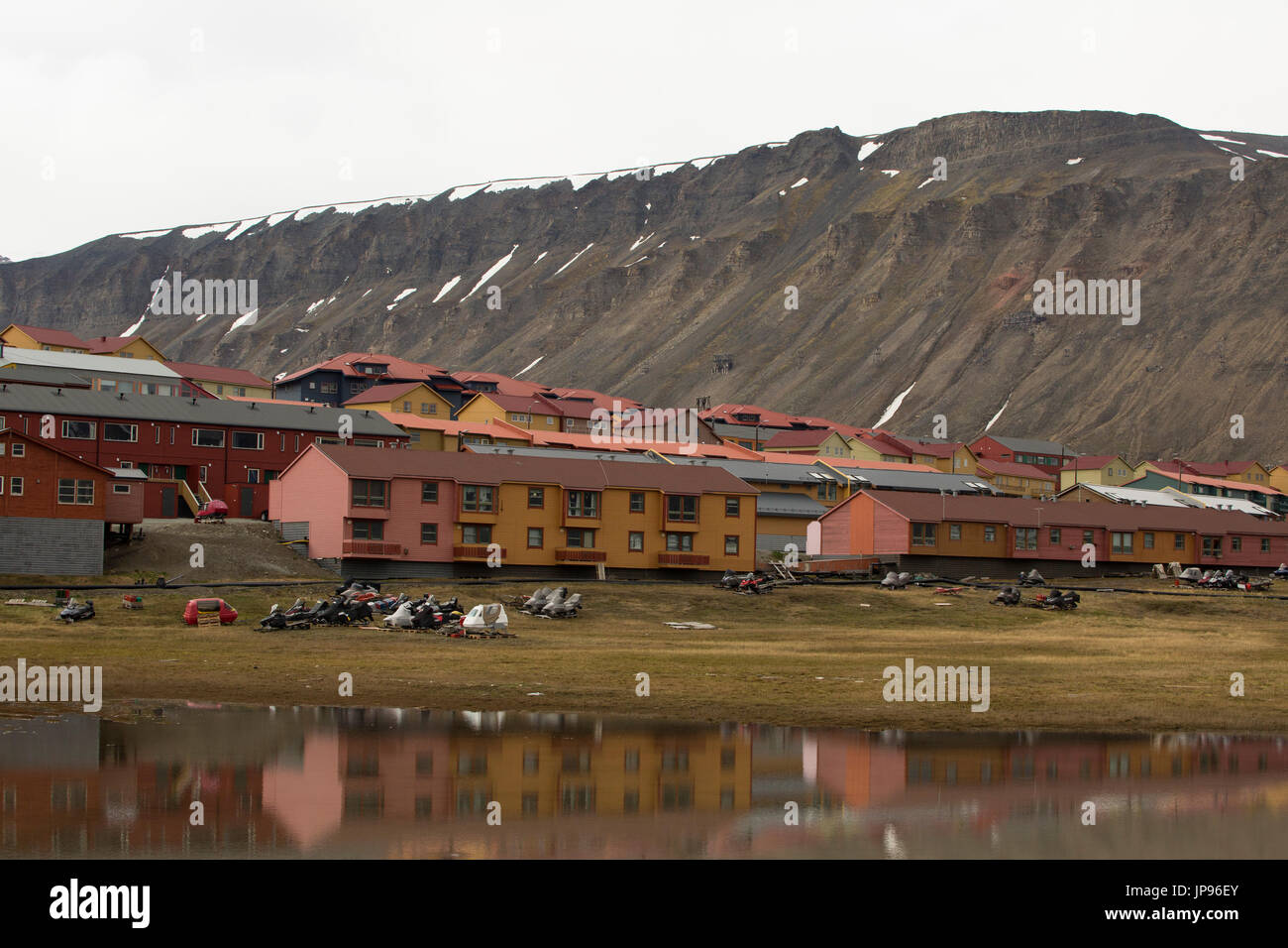 Rows of colourful houses in Adventfjorden, Longyearbyen. Taken in June, Spitsbergen, Svalbard, Norway Stock Photo