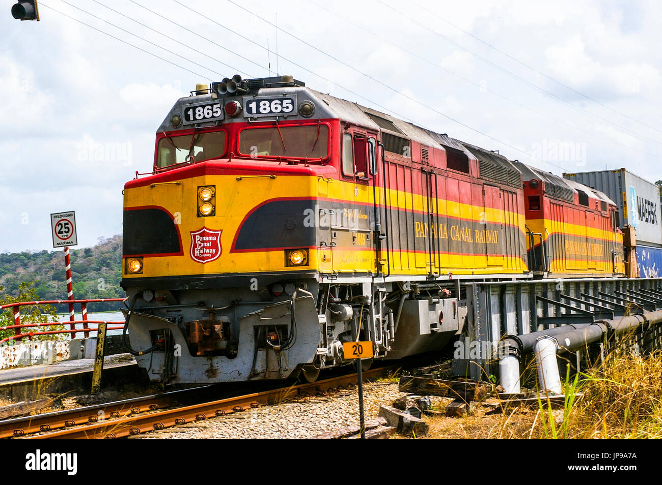 Images of the panama canal railway trains and locomotives traveling from Panama City to Colon Stock Photo