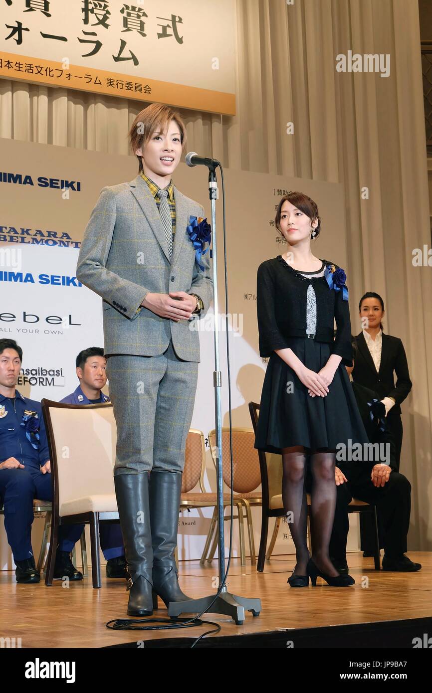 Rio Asumi (L) and Maria Kano, top members of the Japanese