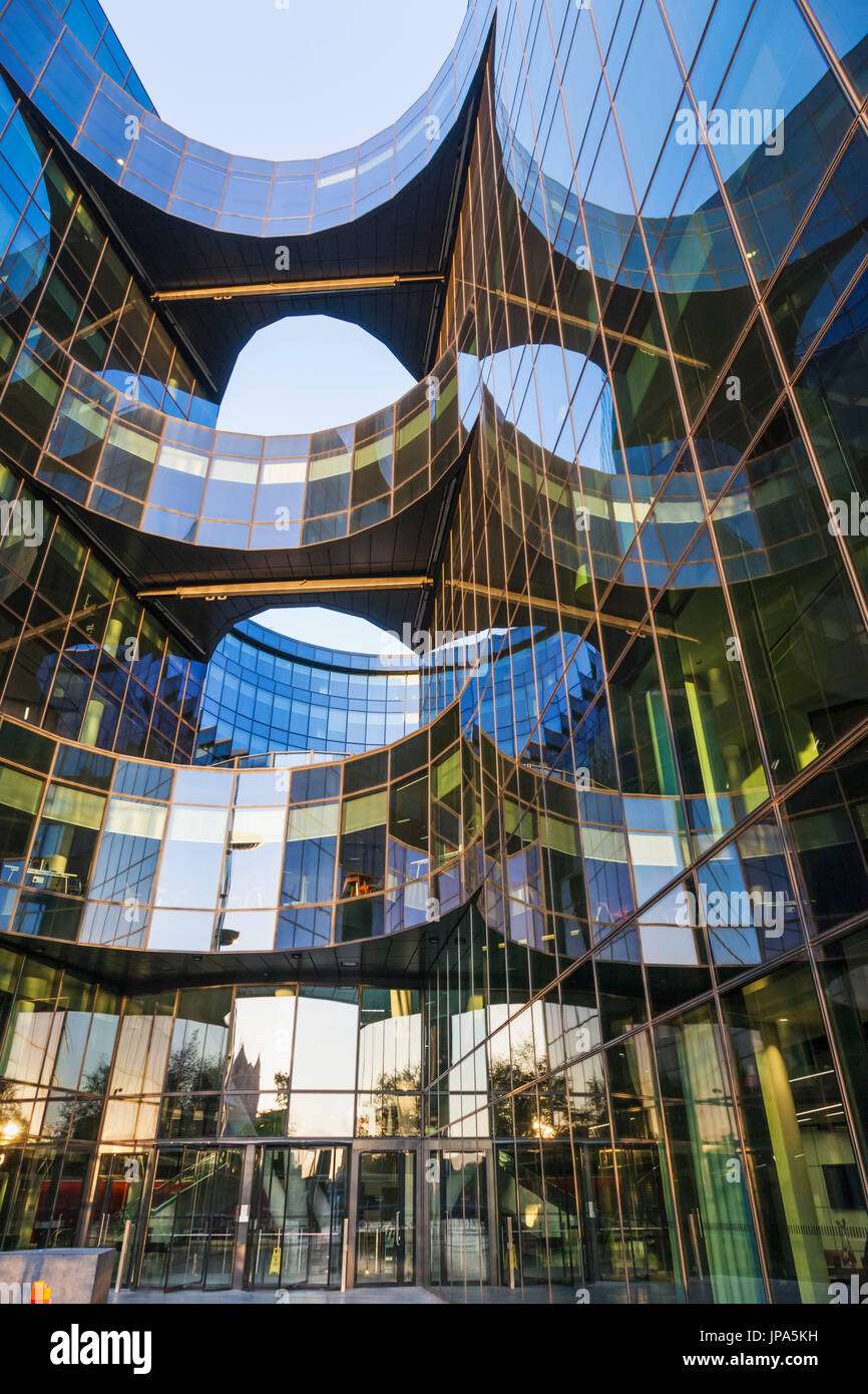 England, London, Southwark, 7 More London Riverside Estate, Price