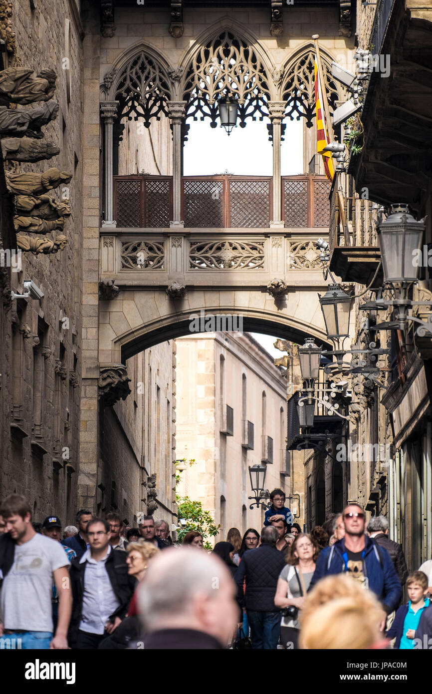 neogothic bridge at Carrer del Bisbe (Bishop Street). Spain. Barcelona. Stock Photo