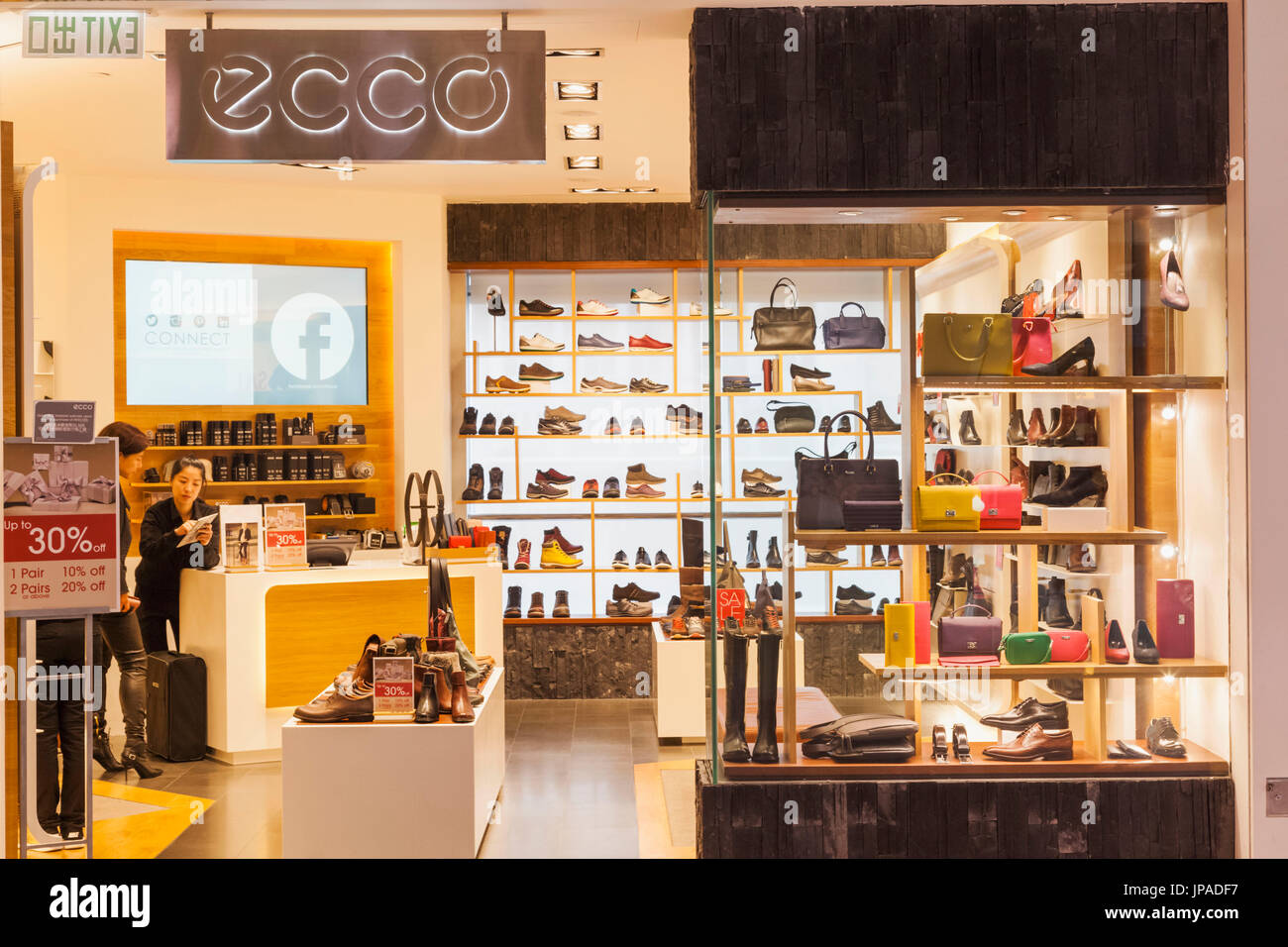 China, Hong Kong, Central, IFC Shopping Mall, Ecco Store Stock Photo - Alamy