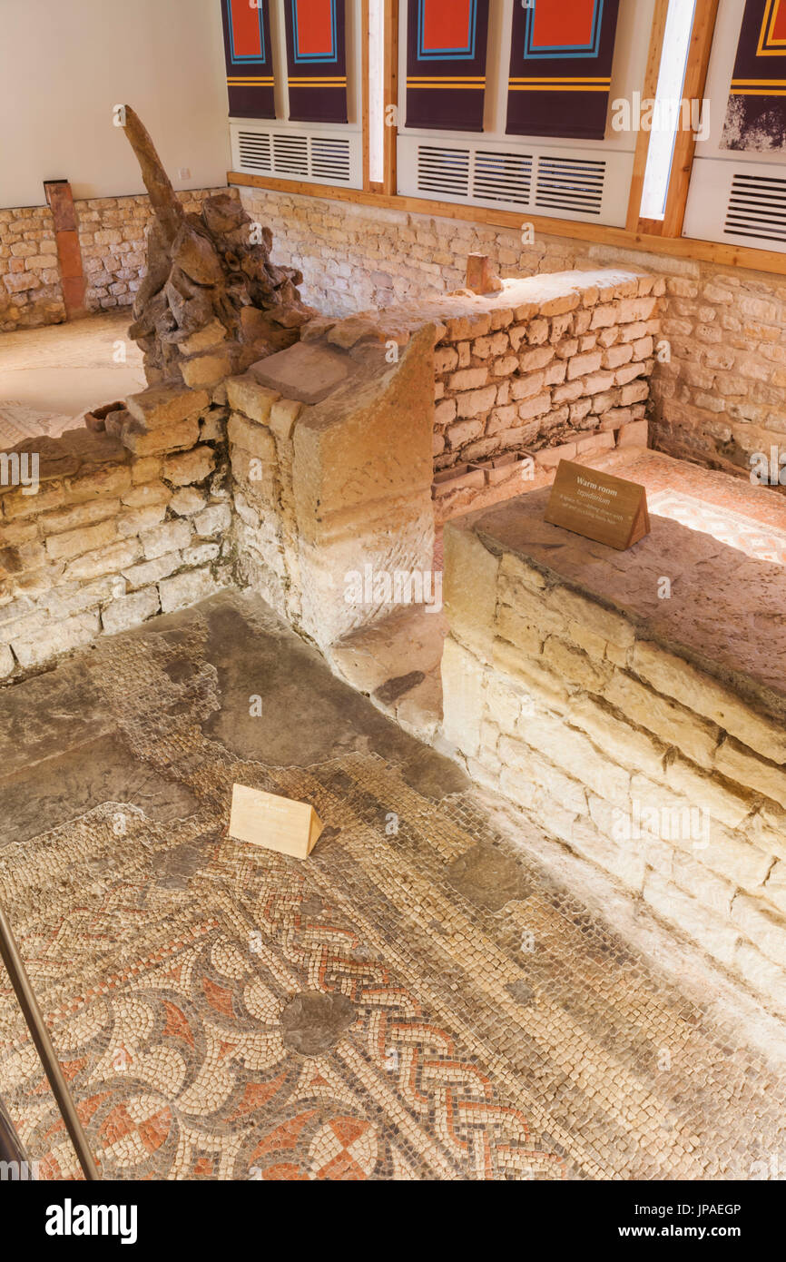 Chedworth roman villa bath hi-res stock photography and images - Alamy