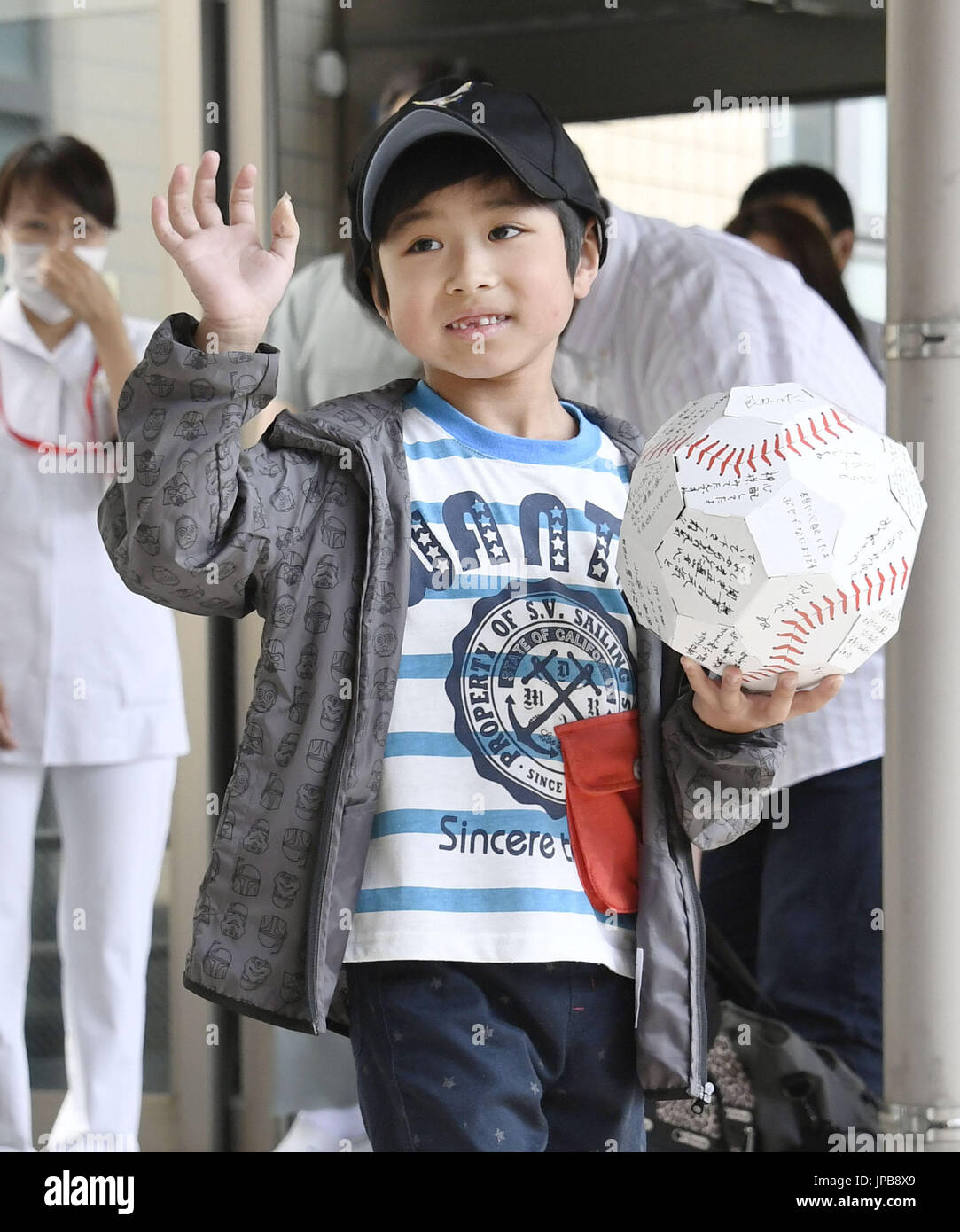 Yamato Tanooka, a 7yearold Japanese boy who miraculously survived six(02)