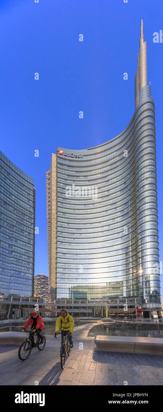Panorama of the Unicredit Tower the tallest skyscraper in Italy of the new urban area of Porta Nuova Milan Lombardy Italy Europe Stock Photo