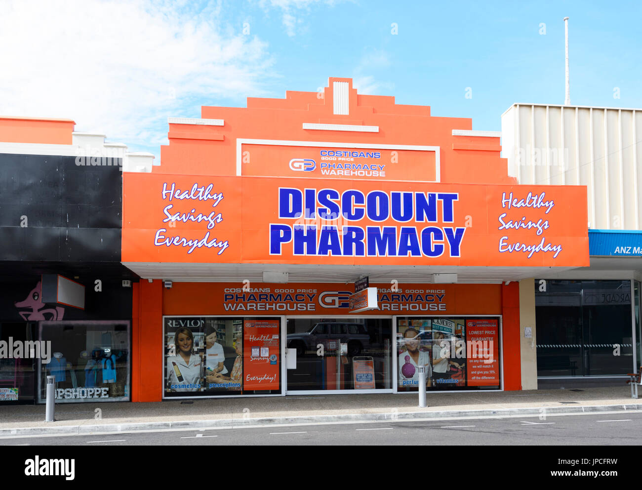 Pharmacy discount hi-res stock photography and images - Alamy