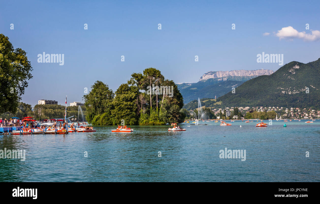 France, Annecy, pleasure craft on Lake Annecy at the mouth of river Le Thiou Stock Photo