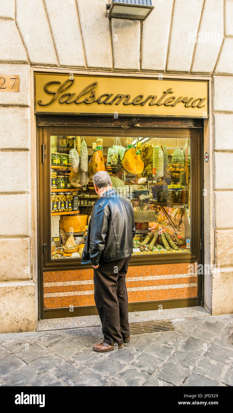 salsamenteria,filli. fabbi, delicatessen store in rome historic district, via della croce, 27-28 rome, lazio, italy Stock Photo