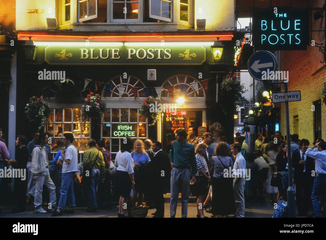 Crowded bar england hires stock photography and images Alamy