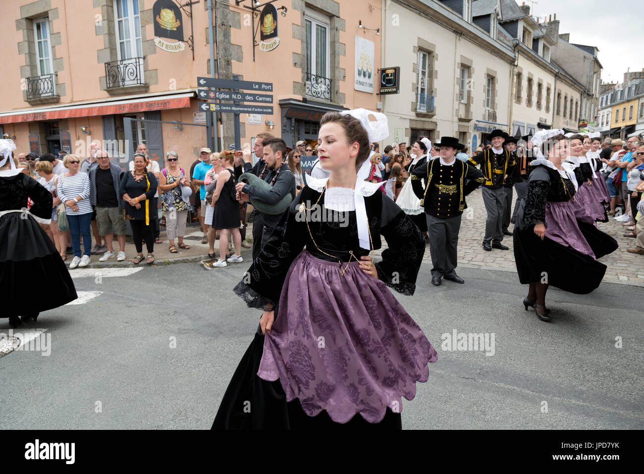Traditional french dance hires stock photography and images Alamy