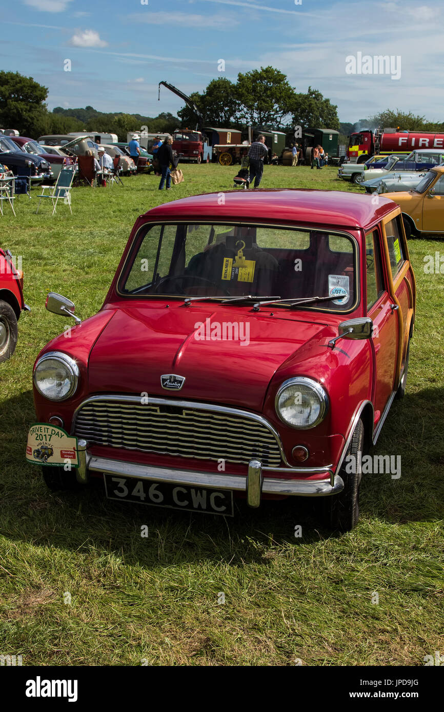 Vintage Mini at Ringmer Steam and Country Show Stock Photo