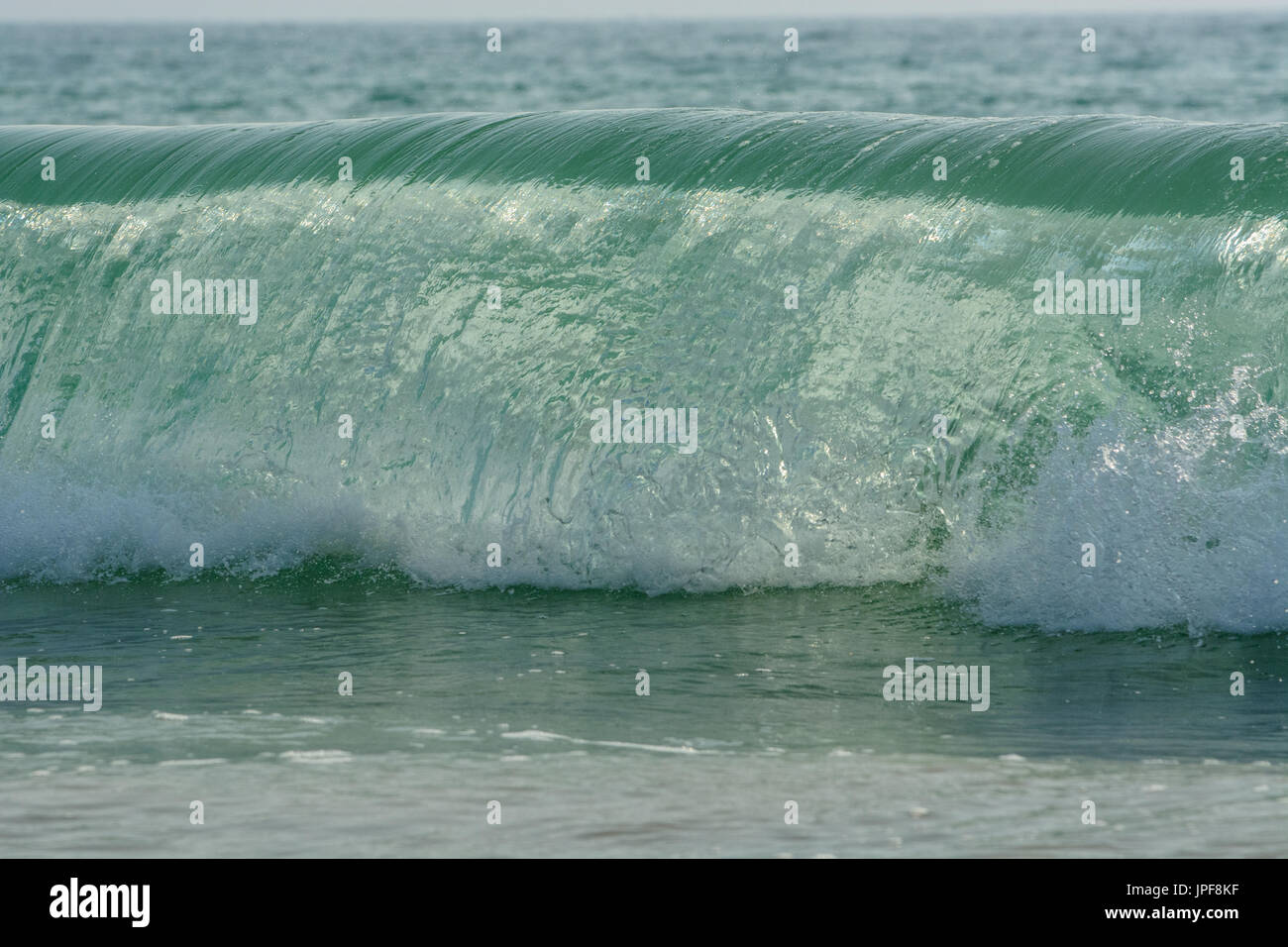 Green ocean waves Stock Photo - Alamy